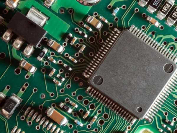 Top 5 Reasons Why Working With a PCB Assembly House is a Good Idea